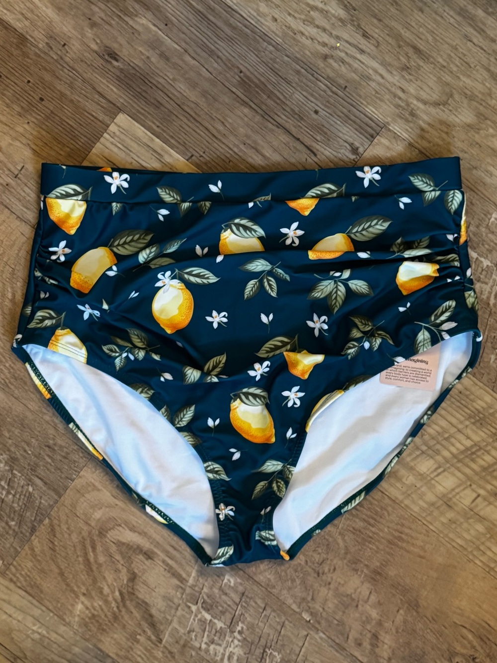 NWT BloomChic Lemon Print Pleated Tummy-Control Bikini Bottoms Size 22-24